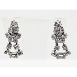 Vintage Rhinestone Chandelier Tiered Clip On Earrings Silver Tone Dangle Weiss